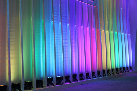 Rohs LED Flat Par Light RGB 12 * 3W Pencucian Penuh Warna Led Par Stage Lighting Untuk Pesta Pernikahan